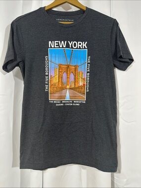 Aéropostale New York Brooklyn Bridge Graphic T-Shirt Size Small Gray NYC Tee